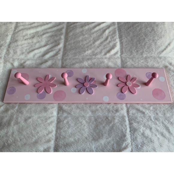 Girly Bulletin Board & Hooks - Picture 5 of 6